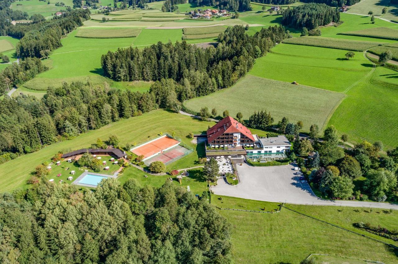 Royal Hotel Hinterhuber Рисконе Екстериор снимка
