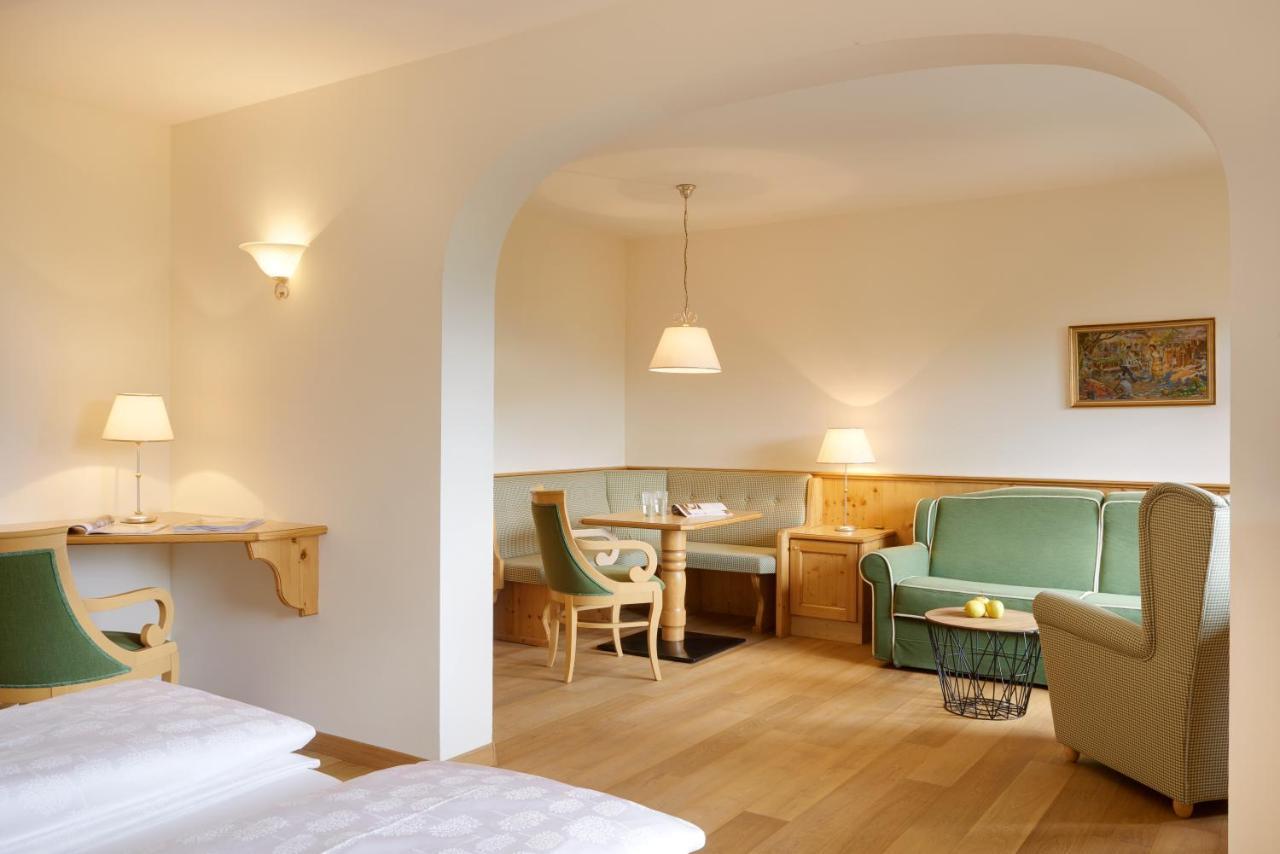 Royal Hotel Hinterhuber Рисконе Екстериор снимка