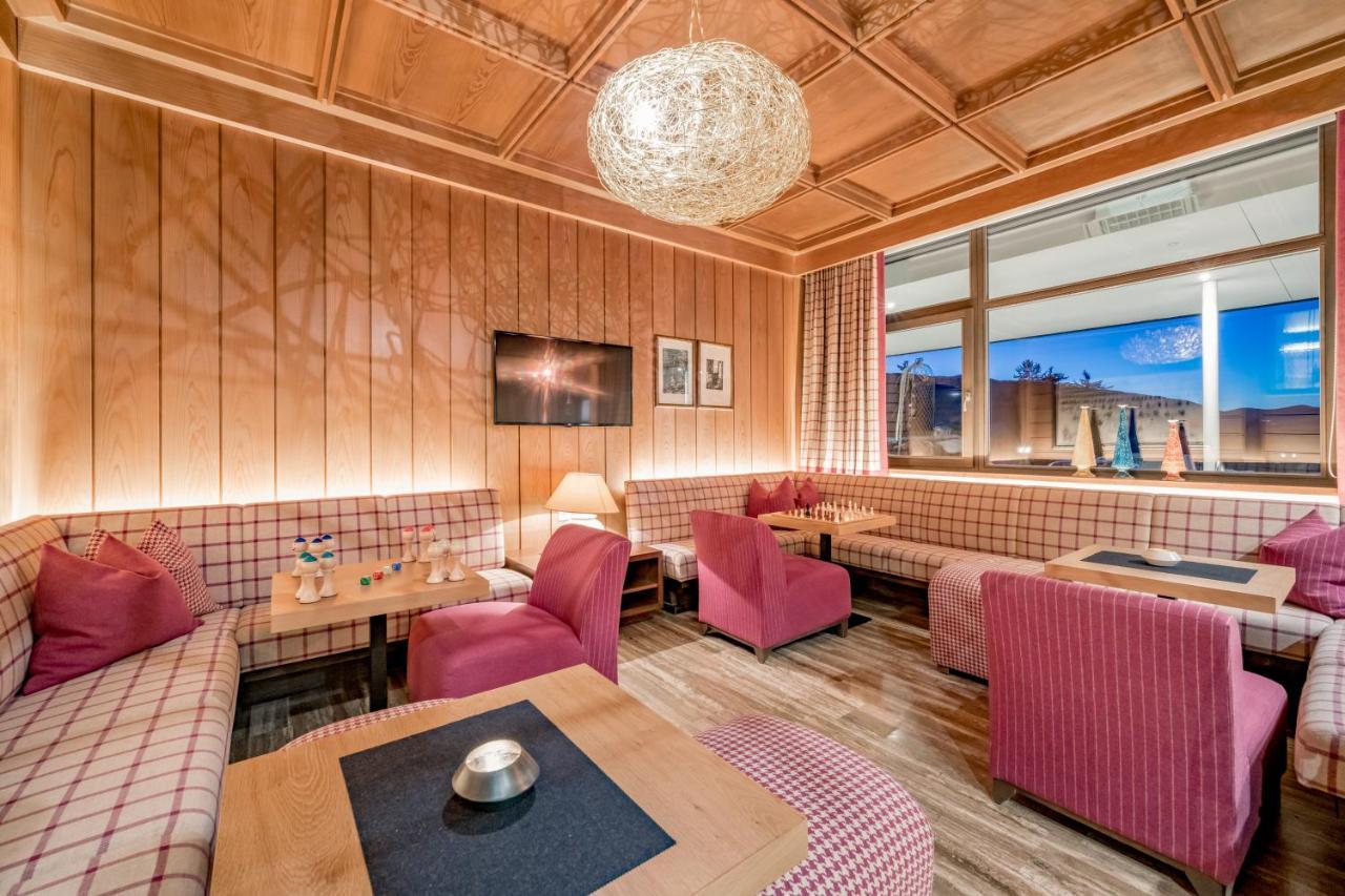 Royal Hotel Hinterhuber Рисконе Екстериор снимка