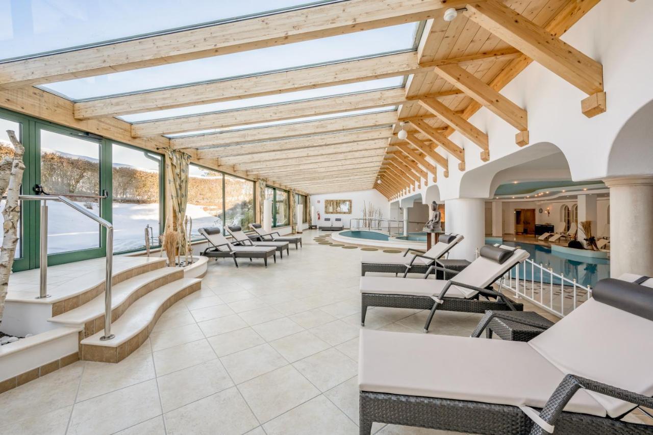 Royal Hotel Hinterhuber Рисконе Екстериор снимка