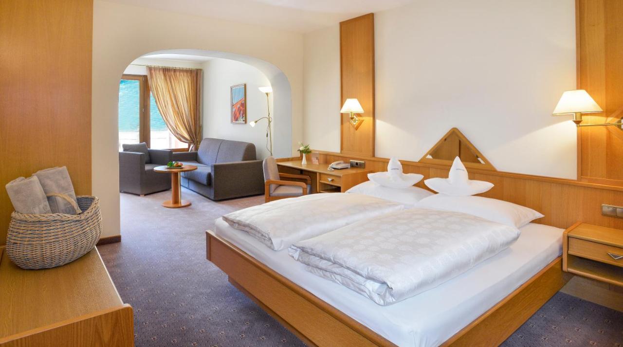 Royal Hotel Hinterhuber Рисконе Екстериор снимка