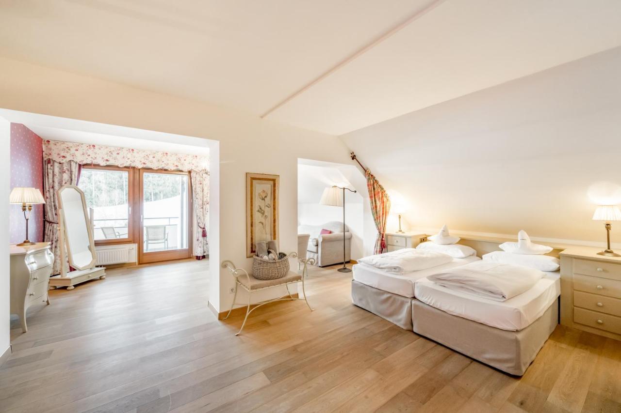 Royal Hotel Hinterhuber Рисконе Екстериор снимка