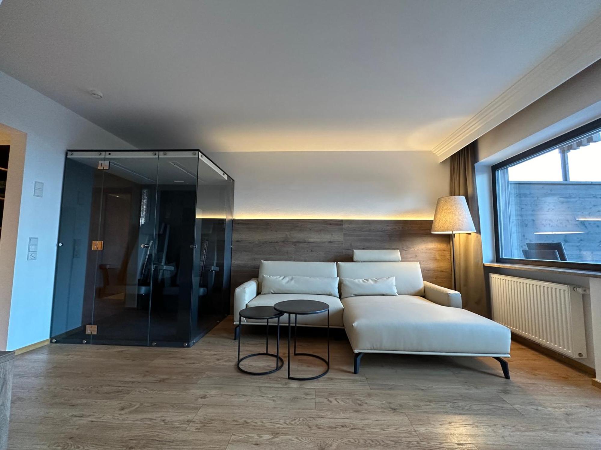 Royal Hotel Hinterhuber Рисконе Екстериор снимка