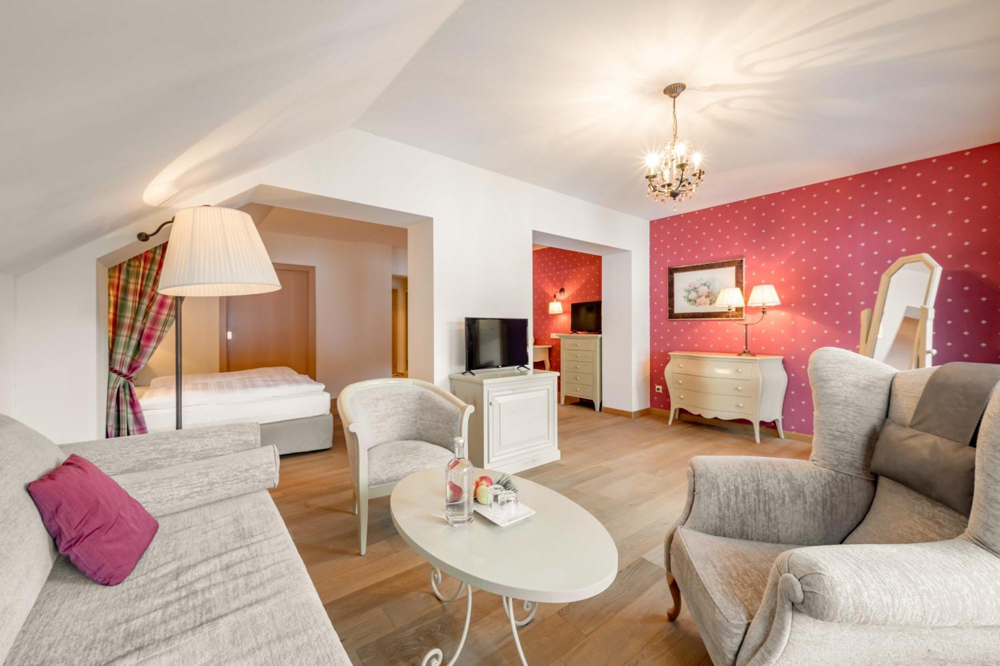 Royal Hotel Hinterhuber Рисконе Екстериор снимка