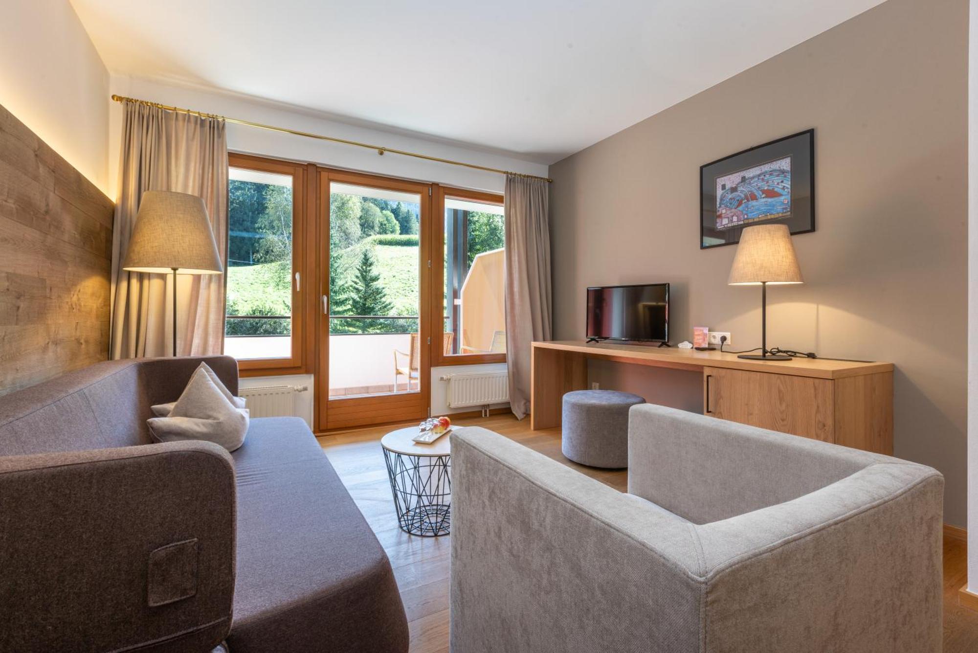 Royal Hotel Hinterhuber Рисконе Екстериор снимка